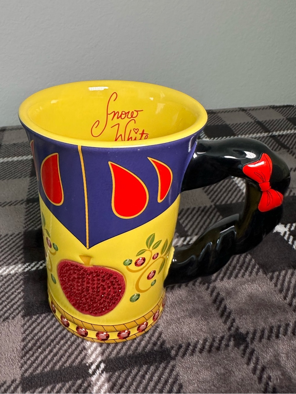 Snow White🍎 Disney Parks Coffee Tea Mug
